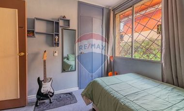 Hermosa casa en Villa Macul, minutos metro Quilin