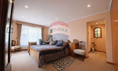 Hermosa Casa en Venta 3D+2B+3E+1B