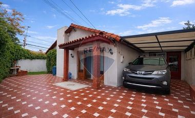 Hermosa Casa en Venta 3D+2B+3E+1B