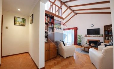 Hermosa Casa en Venta 3D+2B+3E+1B