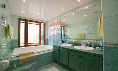 Hermosa Casa en Venta 3D+2B+3E+1B