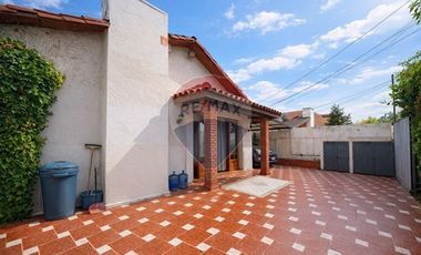 Hermosa Casa en Venta 3D+2B+3E+1B