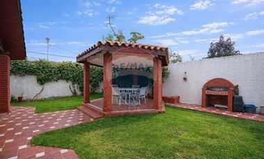 Hermosa Casa en Venta 3D+2B+3E+1B