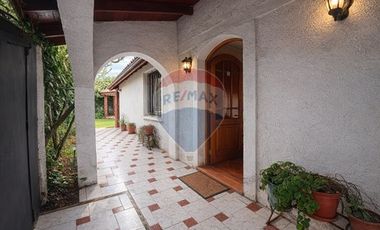 Hermosa Casa en Venta 3D+2B+3E+1B