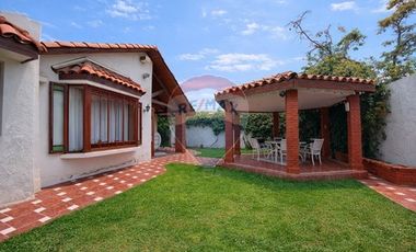 Hermosa Casa en Venta 3D+2B+3E+1B