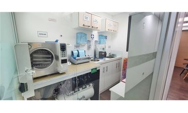 CLINICA DENTAL OPERATIVA A PASOS DE ESTORIL