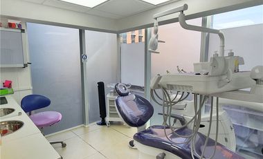 CLINICA DENTAL OPERATIVA A PASOS DE ESTORIL