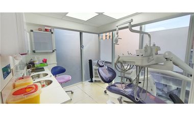 CLINICA DENTAL OPERATIVA A PASOS DE ESTORIL
