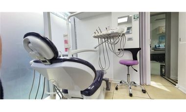 CLINICA DENTAL OPERATIVA A PASOS DE ESTORIL