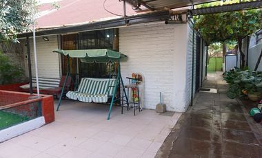 Casa pasaje cerrado a minutos Metro Quilín