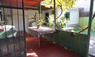 Casa pasaje cerrado a minutos Metro Quilín