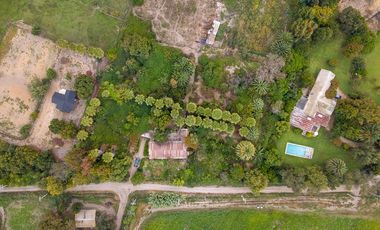Campo agrícola 7,1 ha con agua - Melipilla