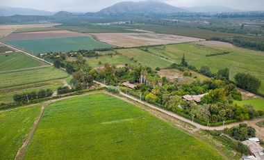 Campo agrícola 7,1 ha con agua - Melipilla