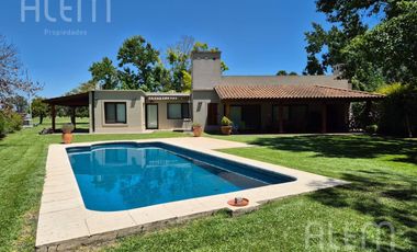 Casa en Alquiler ANUAL en El Ombú