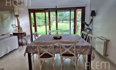Casa en Alquiler ANUAL en El Ombú