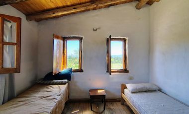 En Venta Casa de 1 dorm. grandes vistas y potencial de mojora. Bv. Los Olivares, Los Hornillos