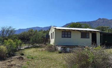 En Venta Casa de 1 dorm. grandes vistas y potencial de mojora. Bv. Los Olivares, Los Hornillos