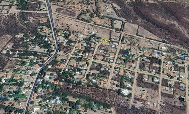 En Venta Casa de 1 dorm. grandes vistas y potencial de mojora. Bv. Los Olivares, Los Hornillos