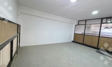 Alquiler LOCAL, OFICINAS Y GALPÓN,  frente Av. Mosconi (ex Ruta 22) Ciudad de NEUQUÉN