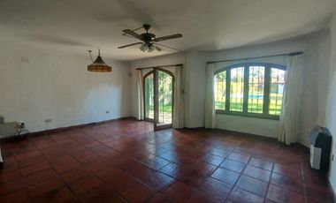CERRO DE LAS ROSAS CASA EN ALQUILER