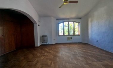 CERRO DE LAS ROSAS CASA EN ALQUILER