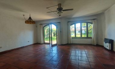 CERRO DE LAS ROSAS CASA EN ALQUILER