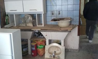 venta   local   213 m2  caseros