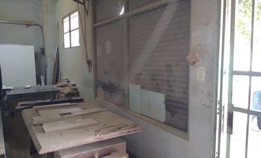 venta   local   213 m2  caseros