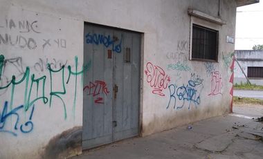 venta   local   213 m2  caseros
