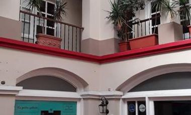 Locales en Paseo Alberdi, calle Alberdi al 250, Neuquén