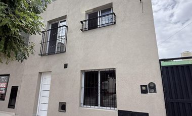 Depto de 2 amb. de 60 m2 con posibilidad de financiación del 50% a la venta en Cañuelas