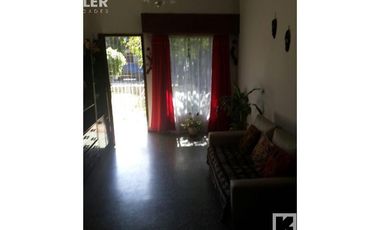 Casa en Temperley Este - Escucha Ofertas