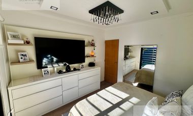 Casa de categoria , 4 ambientes Quilmes Oeste.