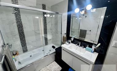 Casa de categoria , 4 ambientes Quilmes Oeste.