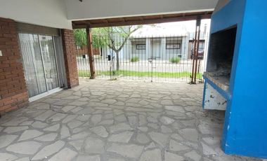 Casa en venta en Calle 6 del Balneario El Condor