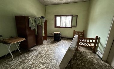 Casa con 2 Dptos a terminar