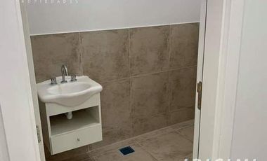 Local en VENTA en Complejo Cabral - Canning.