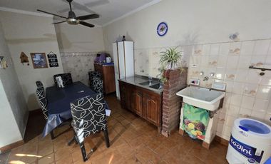 Casa en Castelli y P. Dusso