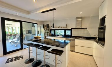 Venta-Casa en San Sebastián