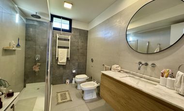 Venta-Casa en San Sebastián