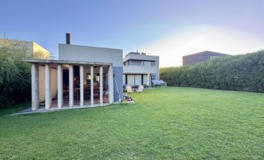 Venta-Casa en San Sebastián