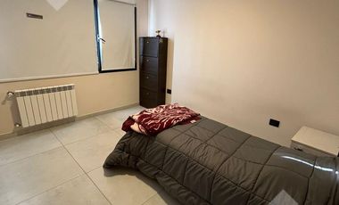 VENTA DE PISO COMPLETO 4 DORMITORIOS CON 2 COCHERAS, CENTRO CIPOLLETTI