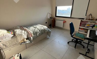 VENTA DE PISO COMPLETO 4 DORMITORIOS CON 2 COCHERAS, CENTRO CIPOLLETTI