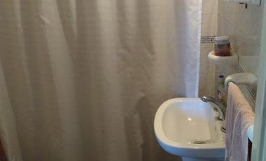 Venta - Hermoso Chalet de 5 dormitorios, fondo libre y quincho.