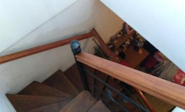 Venta - Hermoso Chalet de 5 dormitorios, fondo libre y quincho.