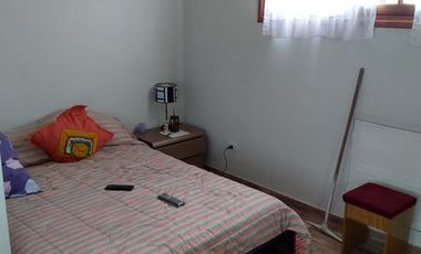 Venta - Hermoso Chalet de 5 dormitorios, fondo libre y quincho.