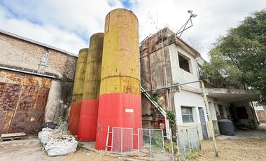 Excelente Deposito Nave Industrial de 8100 mts cub Parque Industrial Lanus