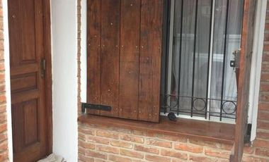 Casa de 3 amb en Temperley Este.