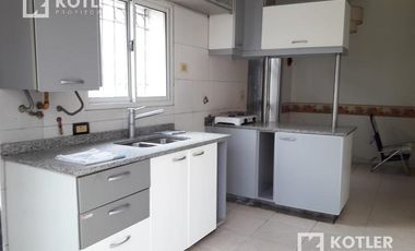 Casa de 3 amb en Temperley Este.