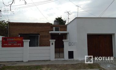 Casa de 3 amb en Temperley Este.